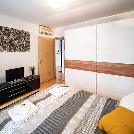 Free Parking! Soho Budapest 101, 4 Ppl, Ac, Superfast Wifi, Tv Bagian luar foto
