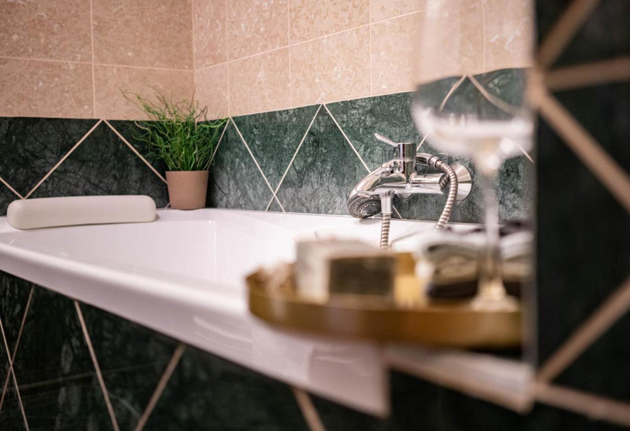 Free Parking! Soho Budapest 101, 4 Ppl, Ac, Superfast Wifi, Tv Bagian luar foto