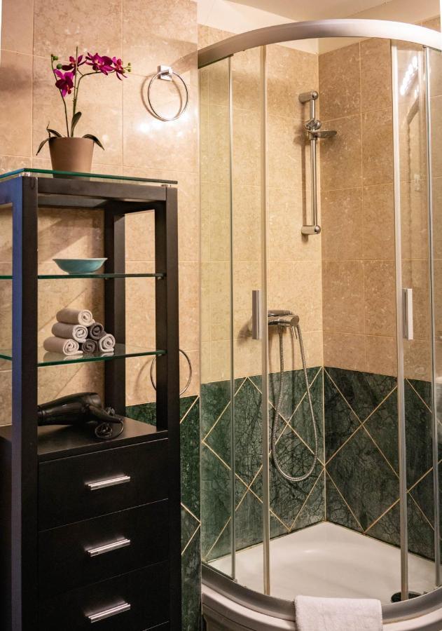 Free Parking! Soho Budapest 101, 4 Ppl, Ac, Superfast Wifi, Tv Bagian luar foto